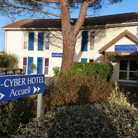 Ad Cyber-Hotel LʼUnion Kültér fotó