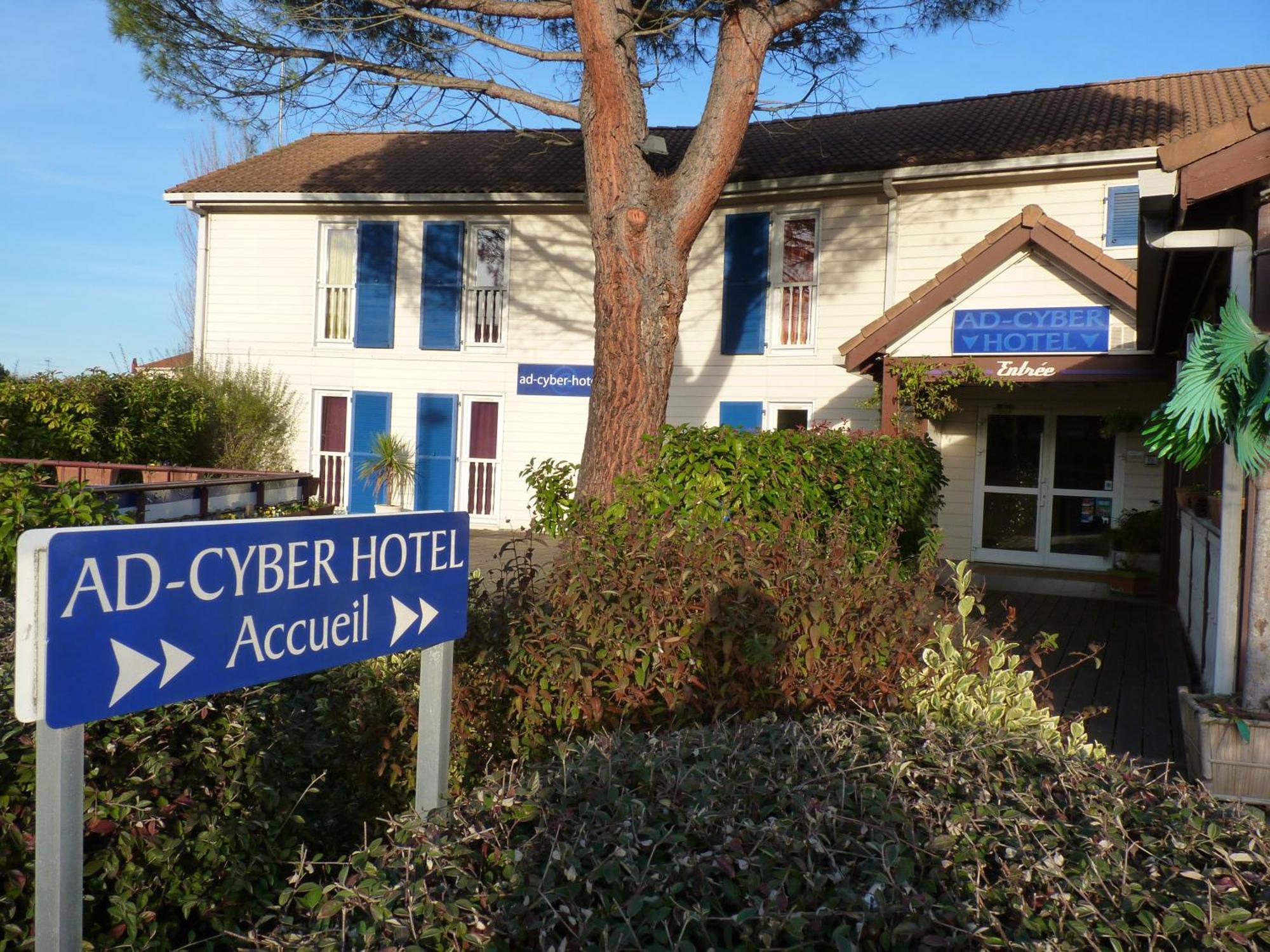 Ad Cyber-Hotel LʼUnion Kültér fotó